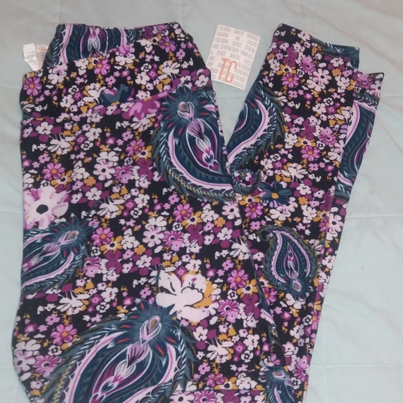 LuLaRoe Pants - 🔥EUC TC Purple Floral Paisley Leggings🔥
